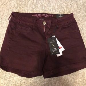 NWT AE size 6 maroon shorts